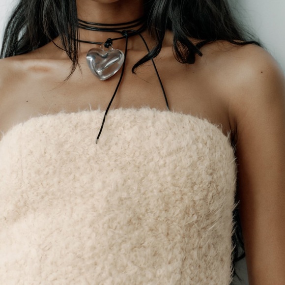 Zara NWT structured fuzzy / furry strapless tube top - Picture 2 of 8